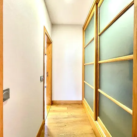 ヴィラ A With Private Pool, Beachfront, Ac, Wifi, Bbq In *