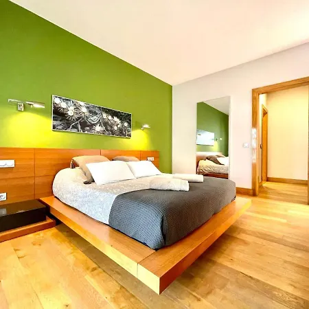 ヴィラ A With Private Pool, Beachfront, Ac, Wifi, Bbq In *