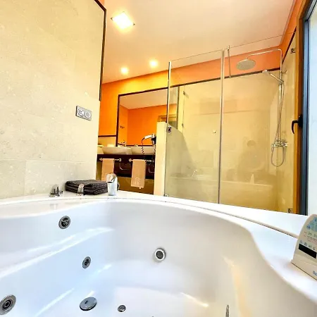 A With Private Pool, Beachfront, Ac, Wifi, Bbq In * Playa Blanca
