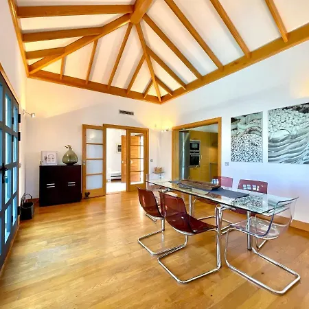 A With Private Pool, Beachfront, Ac, Wifi, Bbq In * Playa Blanca